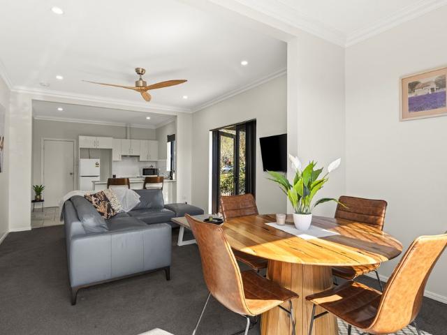 Fully Furnished City Living – Convenient Toowoomba Location