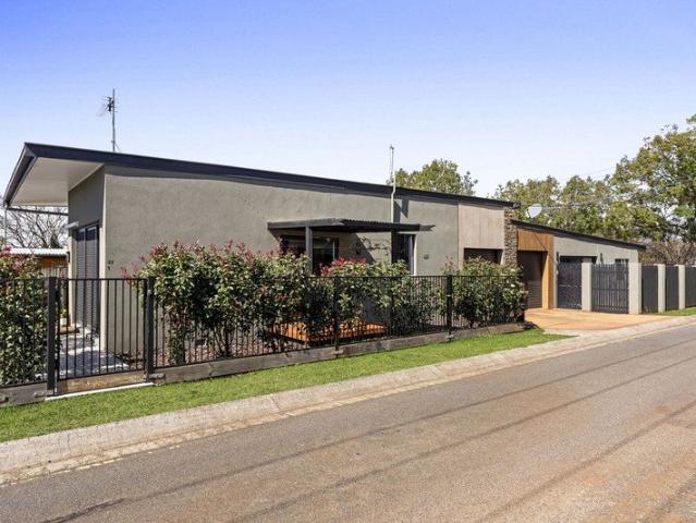 Fully Furnished City Living Convenient Toowoomba Location