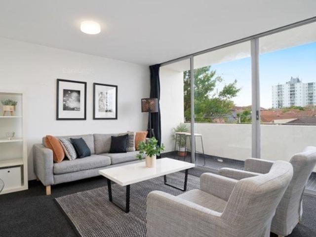Fully Furnished Claremont Living