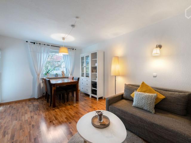 fully furnished and modern apartment in a quiet location of Stuttgart, Stuttgart Amsterdam Apartments for Rent