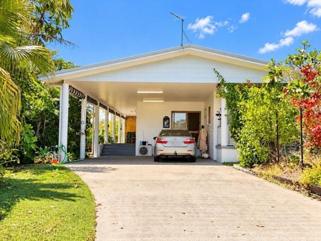 Fully Furnished and Equipped Everything Included! Beachside Living in Tully Heads