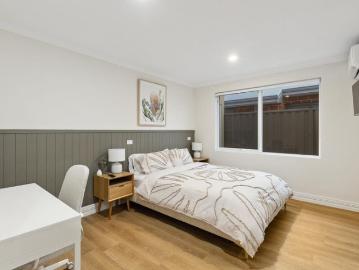 FULLY FURNISHED AND EQUIPPED READY TO MOVE STRAIGHT IN