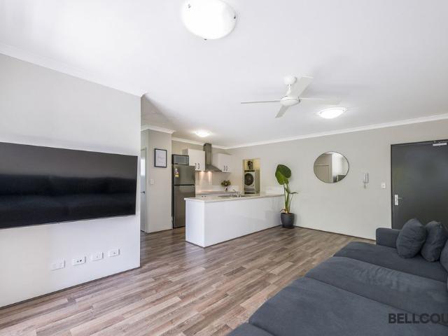 Fully Furnished and Equipped Two Bedroom Apartment in Bayswater