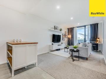 Fully Furnished And Fabulous!