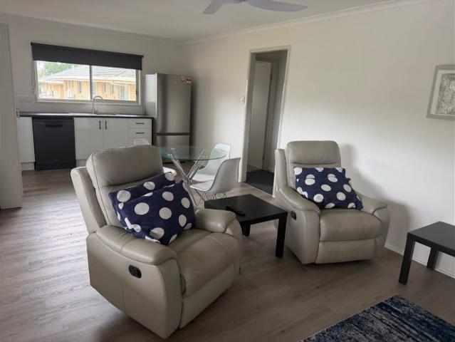 Fully furnished and renovated 2 Bedroom unit