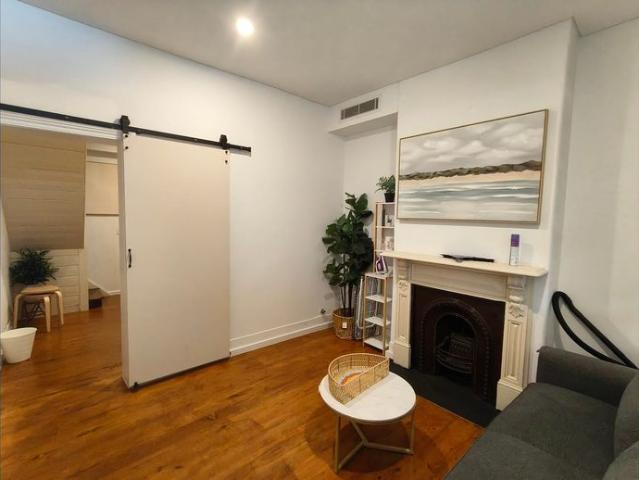 Fully furnished Air conditioning Renovated 2B Terrace Move In Ready