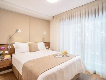 Fully Furnished. All Bills Included. Near New Studios