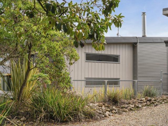 Fully Furnished Alpine Apartment 3 month lease available