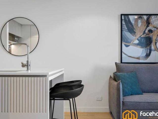 Fully Furnished Apartment at QWR – Prime Brisbane CBD Location