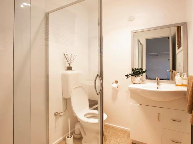 Fully Furnished Apartment High Country Location