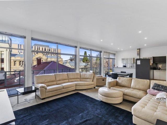 Fully furnished apartment in Central Hobart