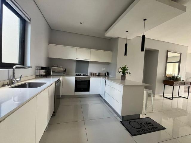 FULLY FURNISHED APARTMENT IN HYDE PARK AVAILABLE