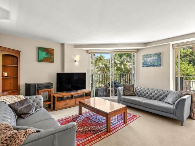 Fully Furnished Apartment in Landmark Gazebo Building