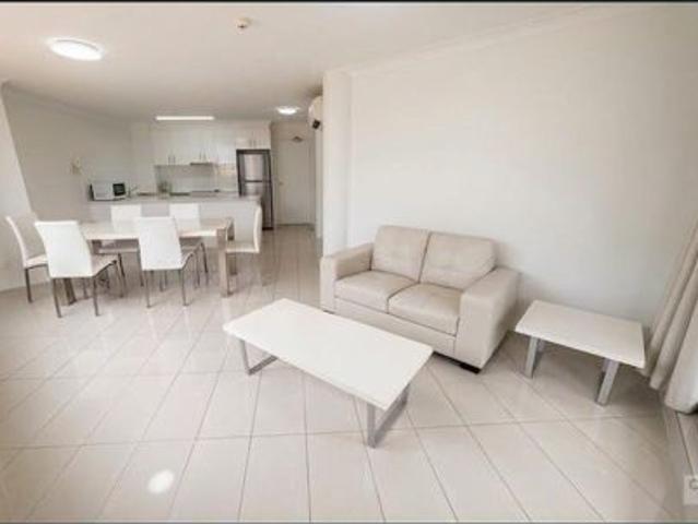 Fully Furnished Apartment in the Heart of Surfers Paradise