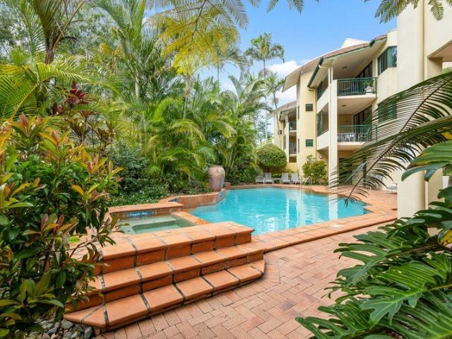 Fully furnished apartment in the sought after Bermuda Villas Resort