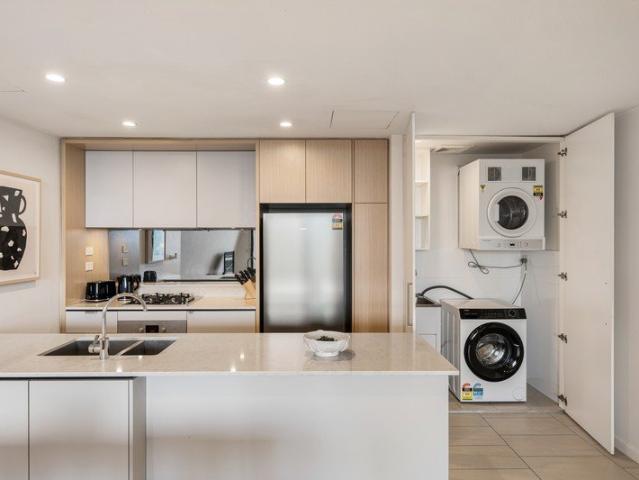 Fully Furnished Apartment plus Multipurpose room with Single bed