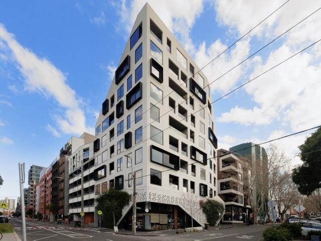 Fully Furnished Apartment with Flexible Lease