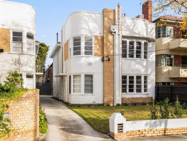 Fully Furnished Art Deco Excellence