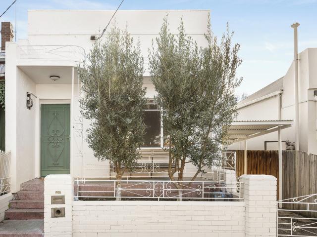 Fully Furnished Art Deco Living with Studio and Off Street Parking