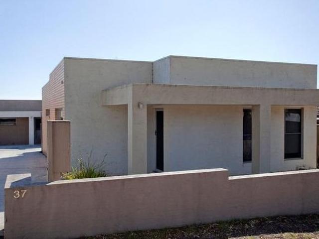 FULLY FURNISHED AVAILABLE MARCH 2026