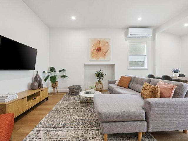 FULLY FURNISHED AVAILABLE NOW
