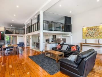 FULLY FURNISHED AVAILABLE NOW