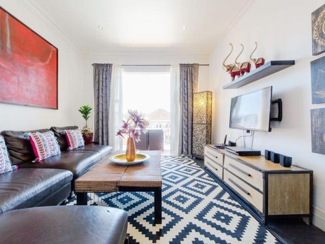 Fully Furnished Bondi Beach 2 BR Apt Short term lease considered
