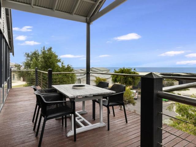 Fully furnished beach house vibes amongst the bush