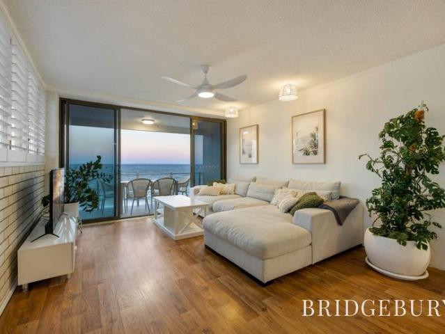 Fully Furnished Beachfront Apartment with Spectacular Ocean Views!