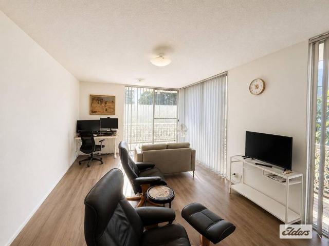 Fully Furnished Beachside Apartment