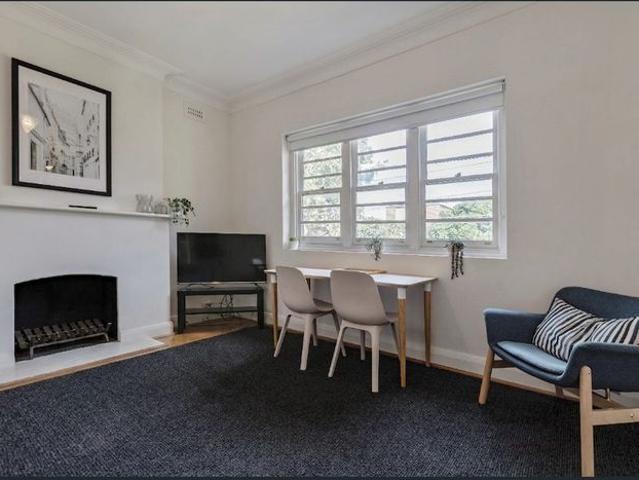 FULLY FURNISHED Beachside Apartment