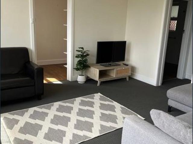 Fully Furnished Beachside Apartment – 2 Bed + Study