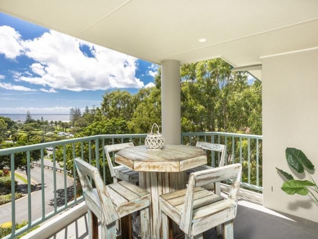 Fully Furnished Beachside Apartment with Stunning Ocean Views