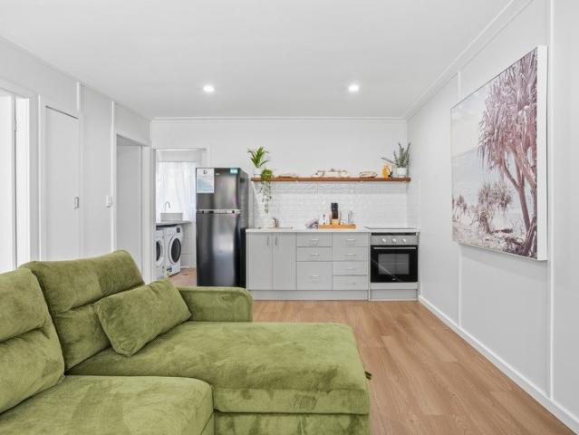 Fully Furnished Beachside Living