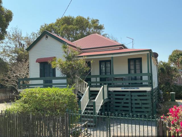 Fully Furnished Beachside Living – Lease Until 23.4.27