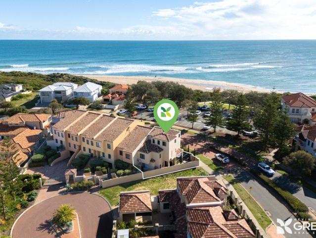 Fully Furnished Beachside Townhouse with Ocean Views & Private Jetty