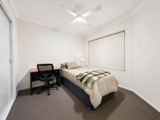 Fully Furnished Bedroom – Utilities Included