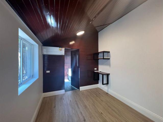 Fully Furnished Bedroom with Private Bathrooms – Redfern