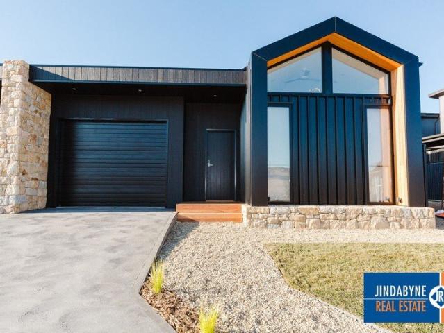Fully furnished brand new home available on a summer lease 16B Rawson Street