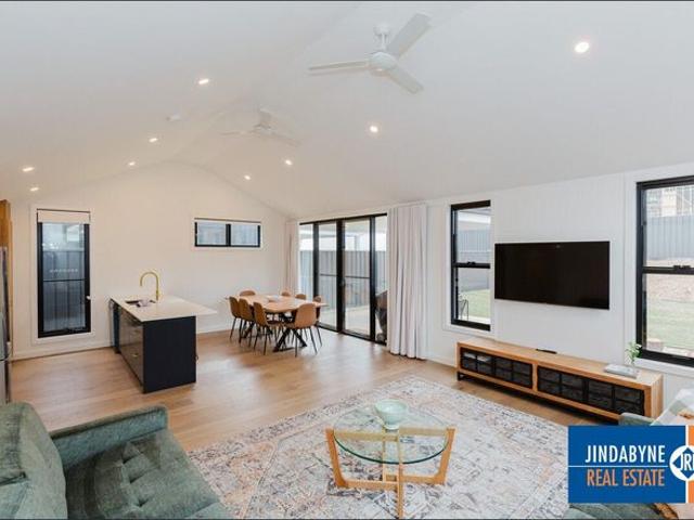 Fully furnished brand new home available on a summer lease — 16B Rawson Street