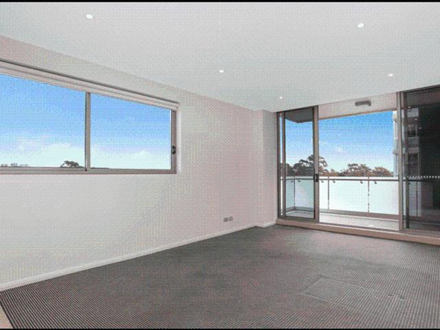 Fully furnished bright 2 Bedroom Apartment with one parking in Zetland