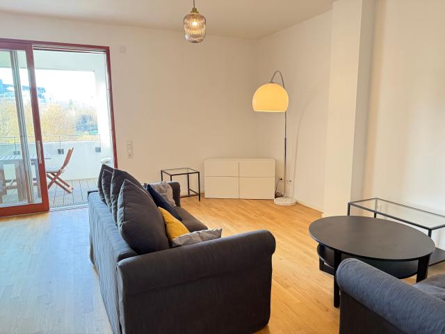Fully furnished, bright 2 room apartment – quiet, U4 direct to Messe