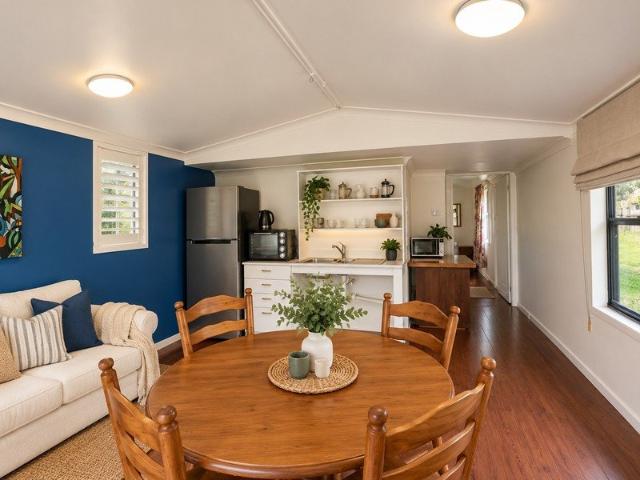 Fully Furnished Granny Flat | Convenient Location