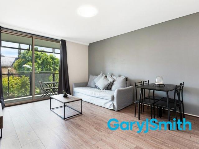 FULLY FURNISHED GREAT LOCATION