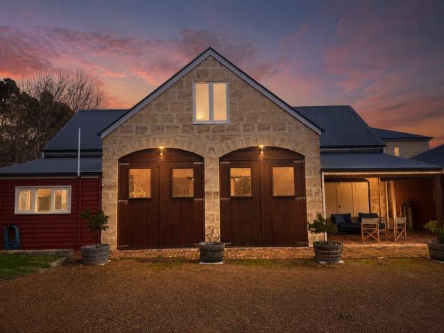 Fully Furnished, Grounds Maintenance Included 16 Weeks Lease