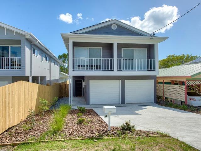 FULLY FURNISHED, DESIGNER APARTMENT IN MANLY WEST