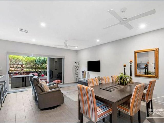 FULLY FURNISHED DESIGNER HOME