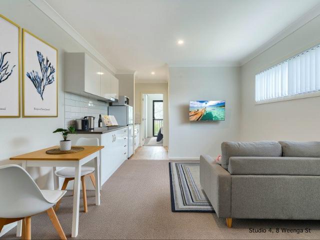 FULLY FURNISHED, DESIGNER STUDIO APARTMENT BILLS INCLUDED!