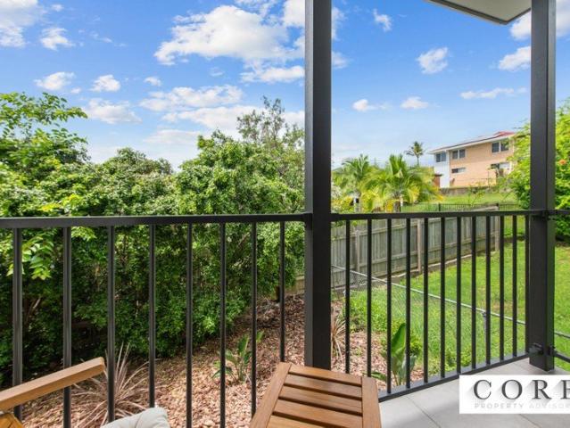 FULLY FURNISHED, DESIGNER STUDIO APARTMENT BILLS INCLUDED!