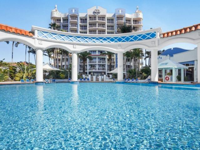 Fully Furnished Dual Key Opportunity, Two Blocks from the Beach